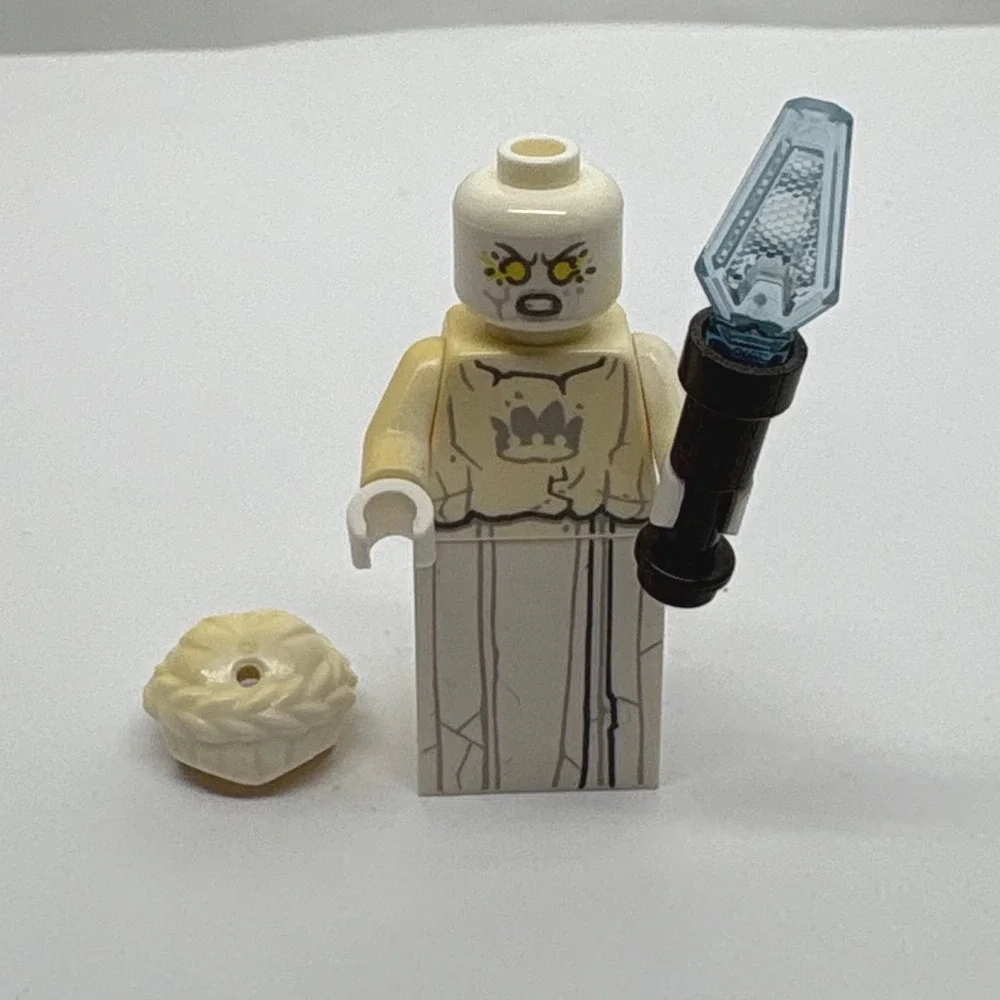 LEGO White Stone Statue Minifigure Nexo Knights 70357 nex121 *Yellowing